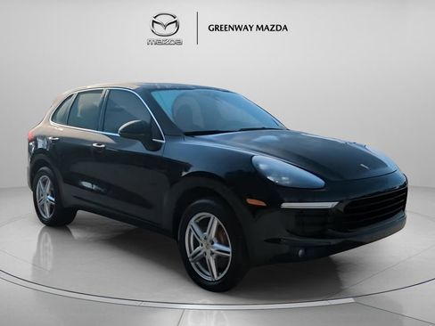 Used 2016 Porsche Cayenne AWD/4WD image 2