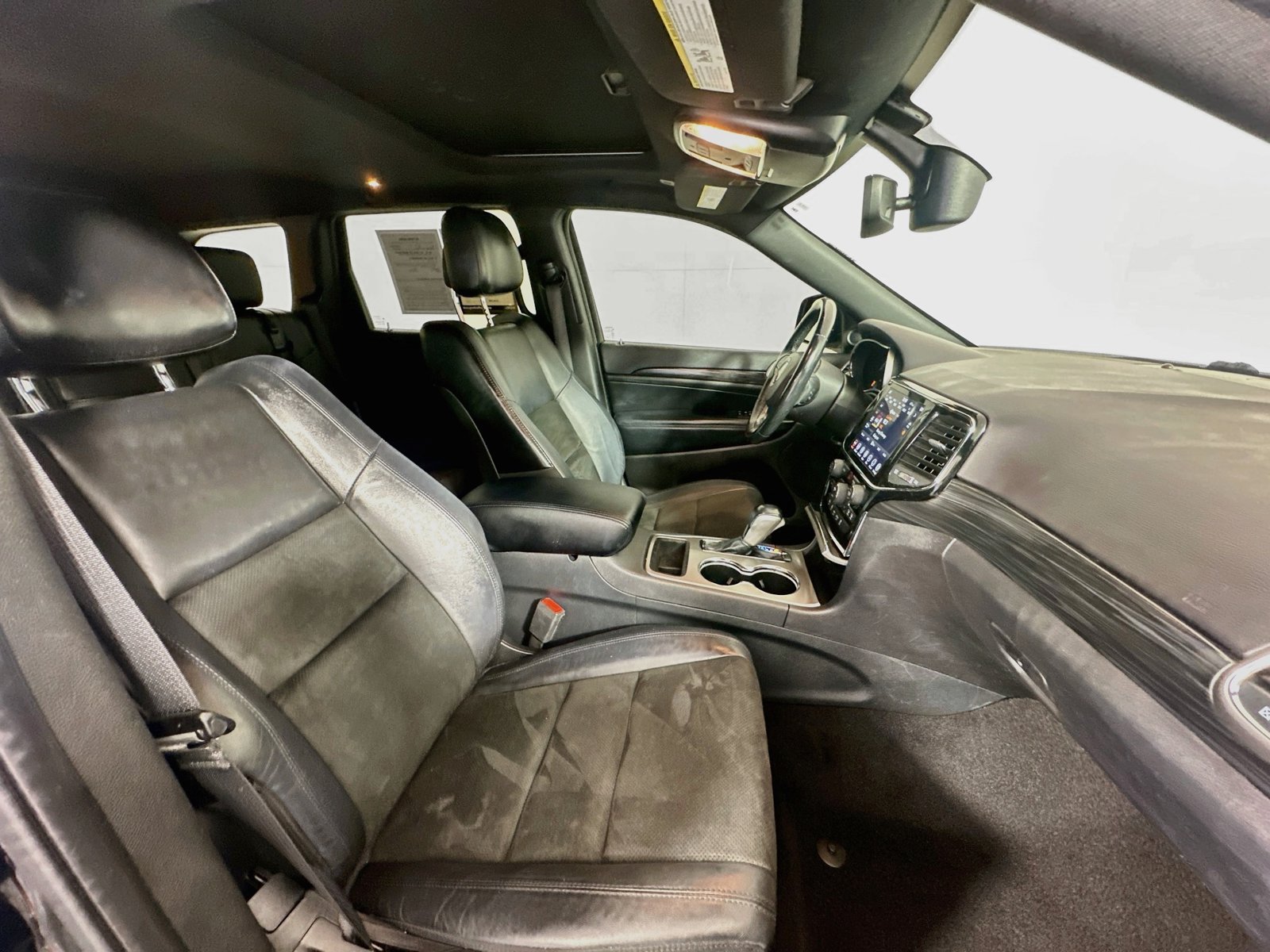 Used 2019 Jeep Grand Cherokee Altitude AWD/4WD image 28