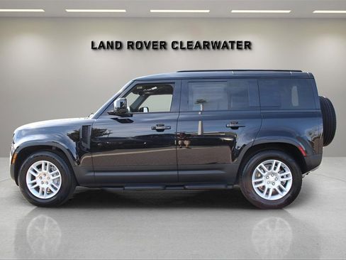 Used 2025 Land Rover Defender 110 S image 2