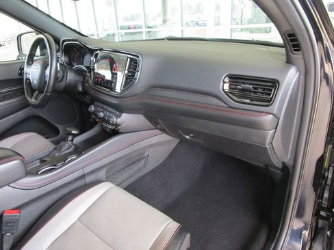 Used 2024 Dodge Durango GT image 32