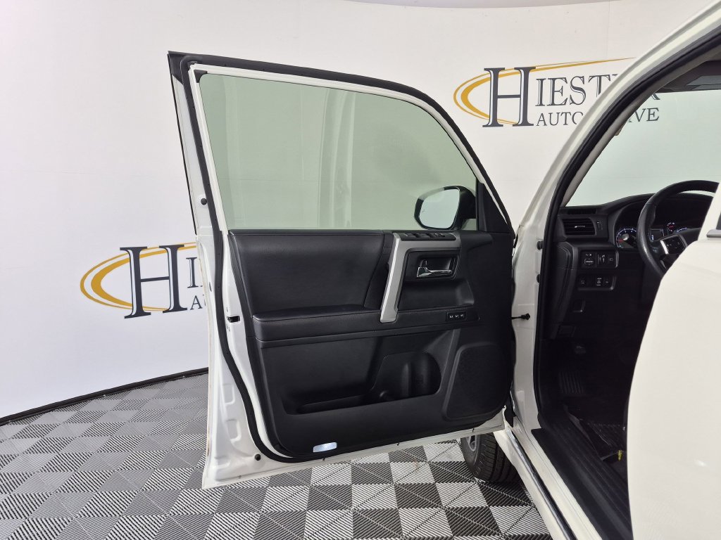 Used 2023 Toyota 4Runner Limited AWD/4WD image 13