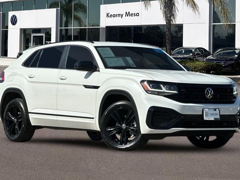 Used 2023 Volkswagen Atlas Cross Sport SEL R-Line AWD/4WD image 2
