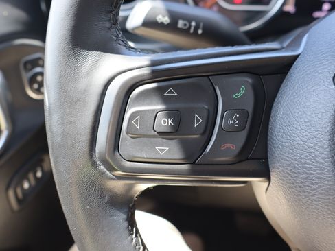 Used 2022 Jeep Gladiator Sport AWD/4WD image 15