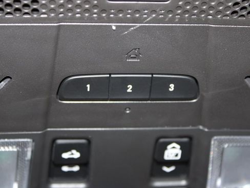 Used 2025 Cadillac XT6 Premium Luxury image 57