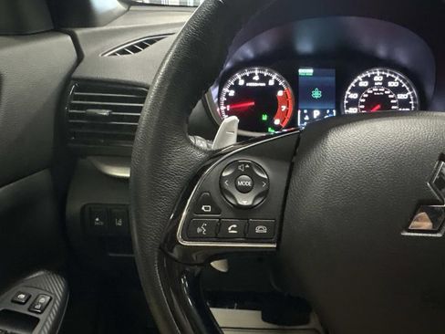 Used 2024 Mitsubishi Eclipse Cross SEL image 18