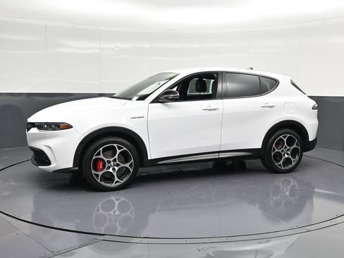 Used 2024 Alfa Romeo Tonale Veloce AWD/4WD image 7