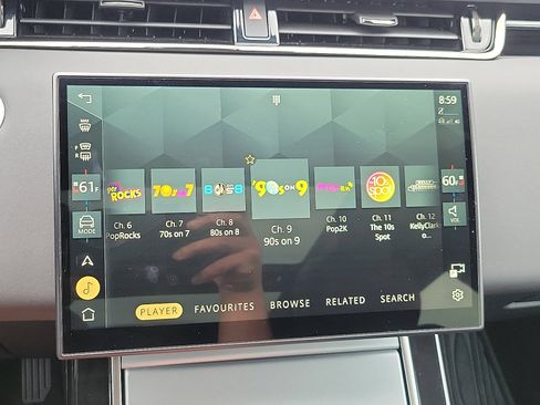 Used 2024 Land Rover Range Rover Evoque S image 16