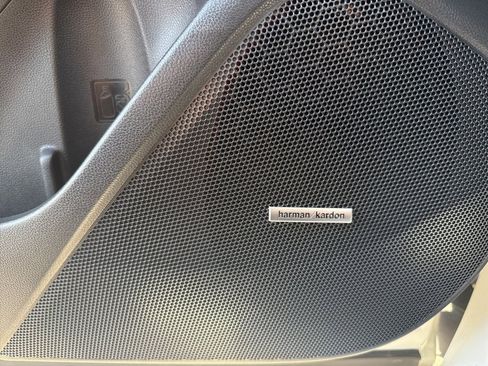 Used 2023 Subaru Forester Touring image 17