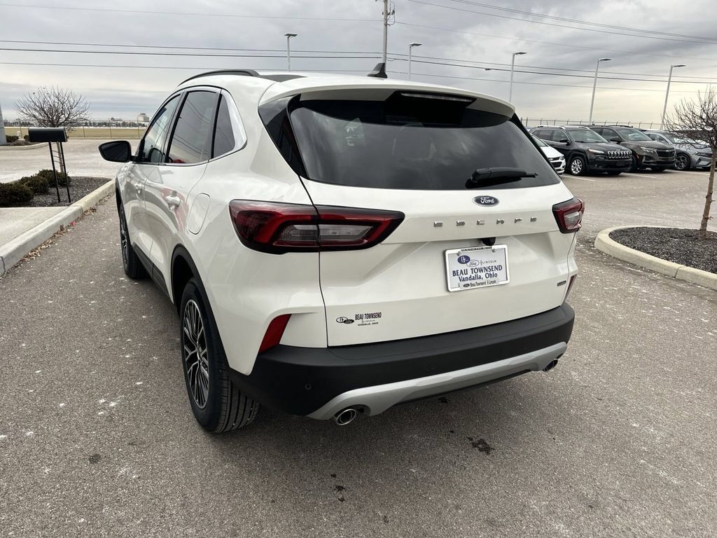 New 2025 Ford Escape SE FWD image 5