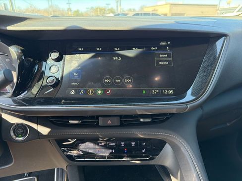 Used 2023 Buick Envision Preferred image 19