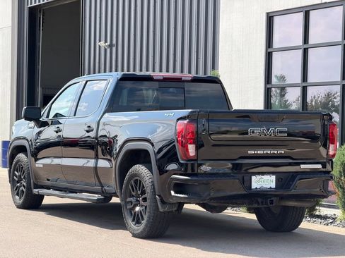 Used 2022 GMC Sierra 1500 Elevation w/ Elevation Premium Package AWD/4WD image 3