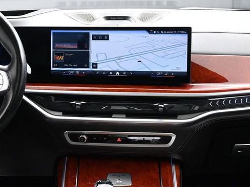 Used 2024 BMW ALPINA XB7 image 35