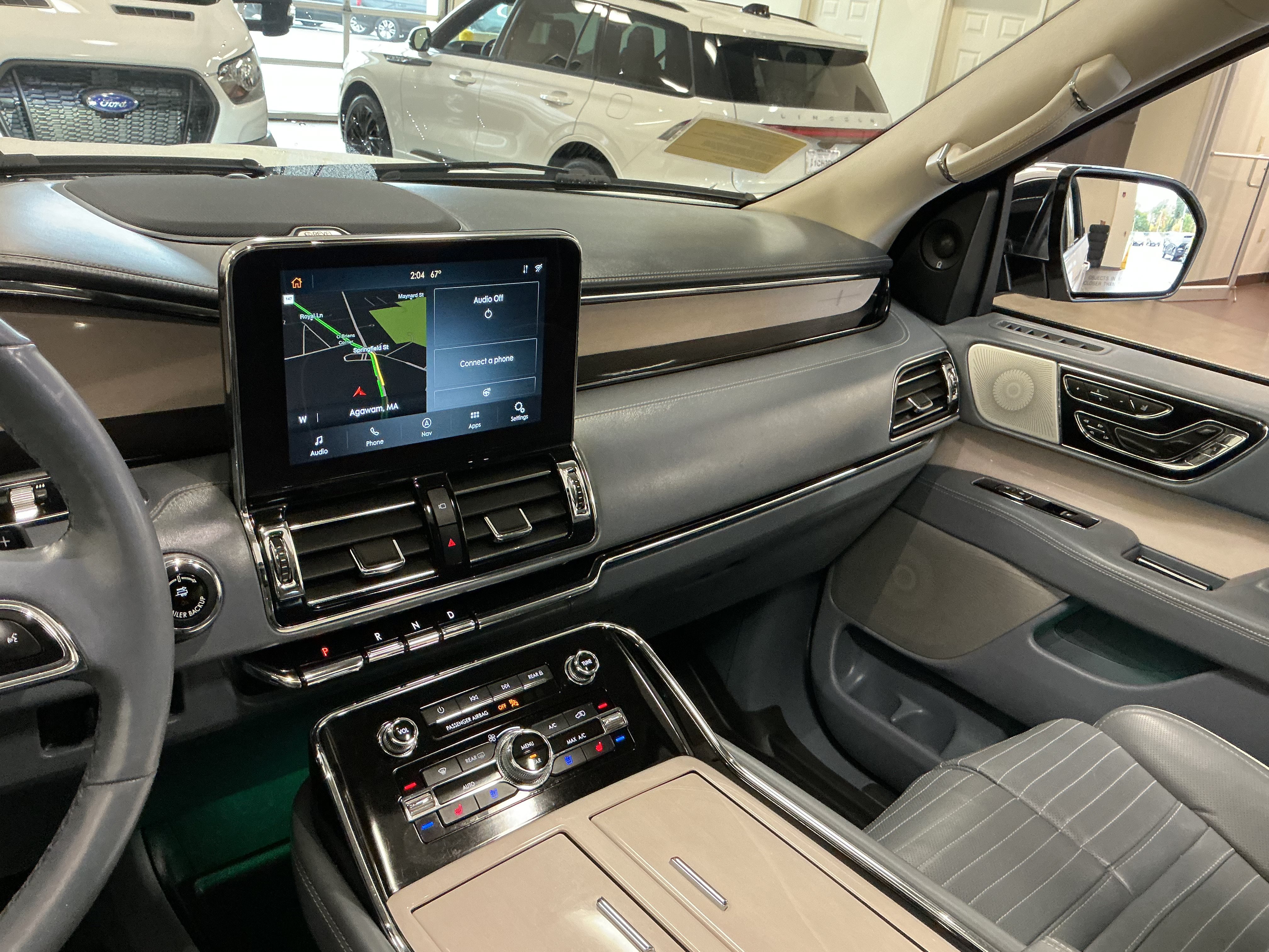 Used 2020 Lincoln Navigator Black Label w/ Cargo Convenience Package AWD/4WD image 15