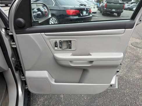 Used 2008 Suzuki XL7 AWD w/ 3rd Row image 19