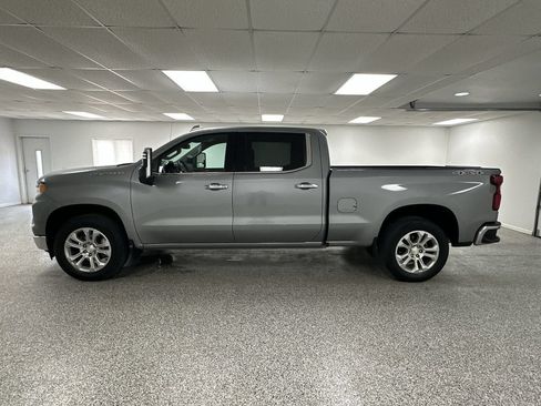 Used 2023 Chevrolet Silverado 1500 LTZ w/ LTZ Convenience Package II AWD/4WD image 5