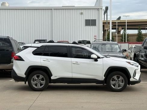 Used 2024 Toyota RAV4 XLE w/ Convenience Package AWD/4WD image 3