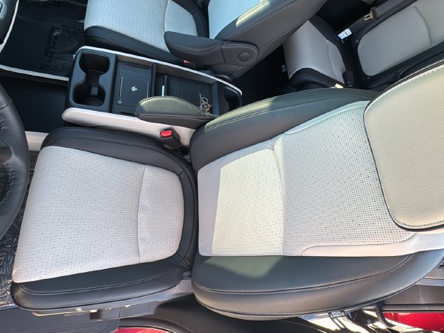 Certified 2026 Honda Odyssey Elite image 11