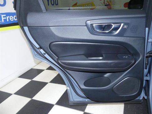 Used 2023 Volvo XC60 B5 Plus w/ Climate Package image 30