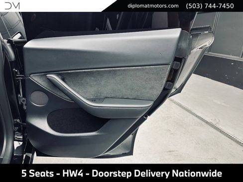 Used 2024 Tesla Model Y Performance AWD/4WD image 28