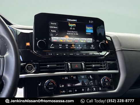 Certified 2022 Nissan Pathfinder SL w/ SL Premium Package FWD image 35
