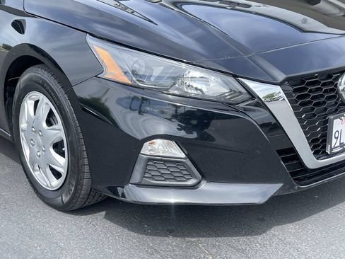 Used 2022 Nissan Altima 2.5 S FWD image 2