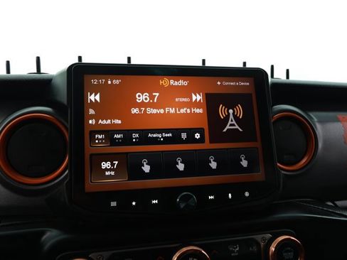 Used 2023 Jeep Gladiator Mojave w/ Trailer Tow Package image 15