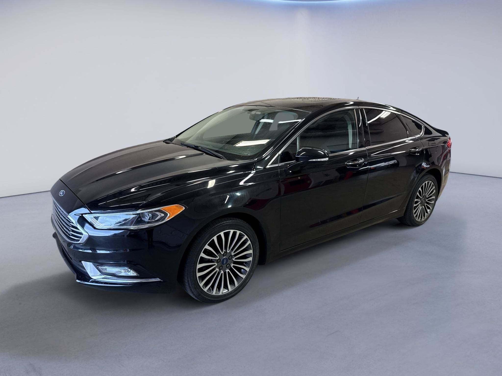 Used 2017 Ford Fusion SE w/ Fusion SE Technology Package AWD/4WD image 3