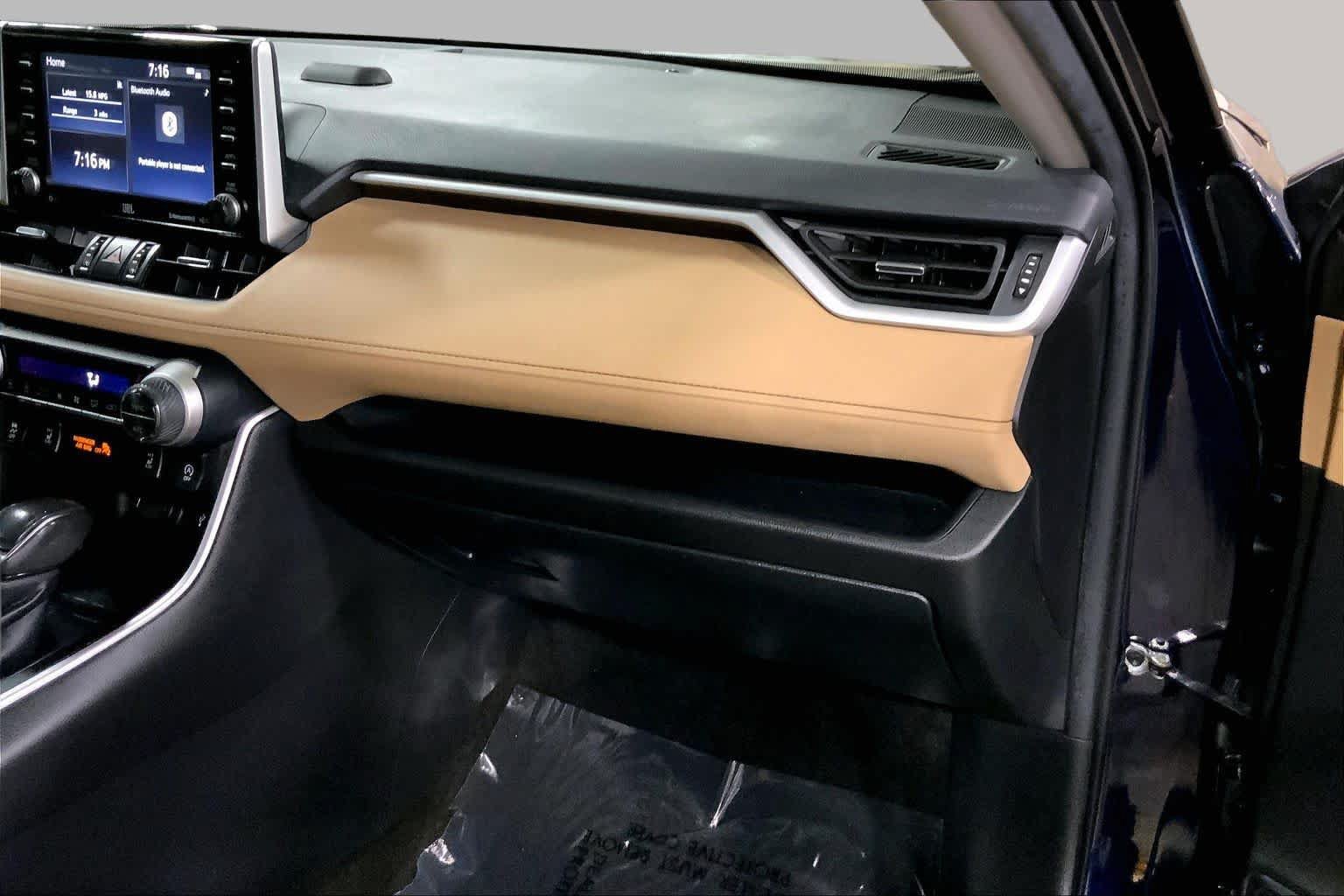 Certified 2021 Toyota RAV4 XLE Premium AWD/4WD image 19