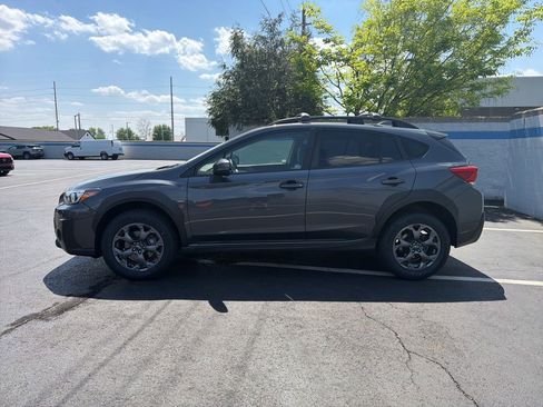 Used 2022 Subaru Crosstrek 2.5i Sport w/ Moonroof Package AWD/4WD image 2