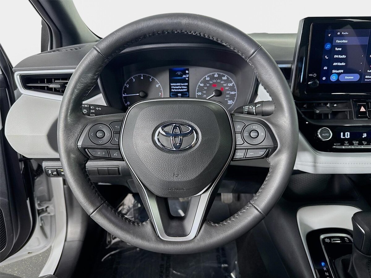 Used 2024 Toyota Corolla SE FWD image 12