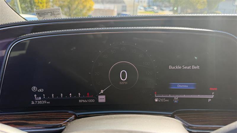 Used 2021 Cadillac Escalade Premium Luxury w/ Driver Assist Tech Package AWD/4WD image 35