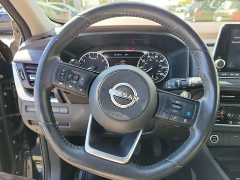 Used 2023 Nissan Rogue SV w/ SV Premium B Package image 23