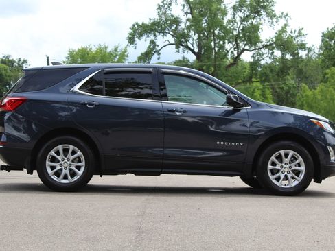 Used 2018 Chevrolet Equinox LT FWD image 8