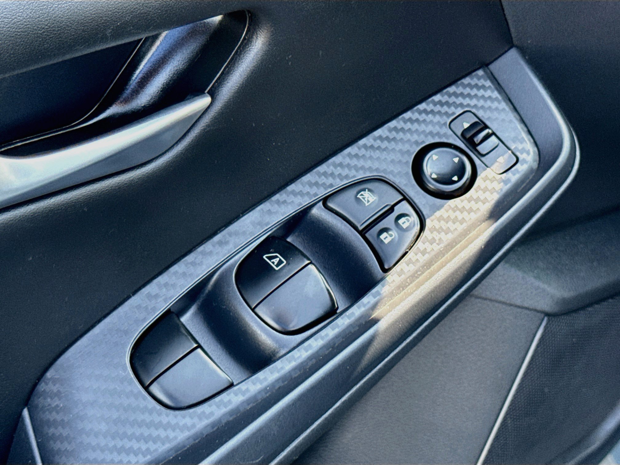 Used 2024 Nissan Sentra SV FWD image 10