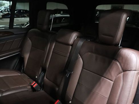 Used 2016 Mercedes-Benz GL 550 4MATIC image 16