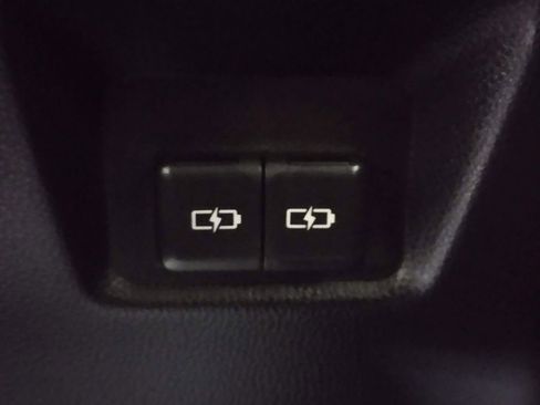 Used 2024 Toyota RAV4 XLE image 32