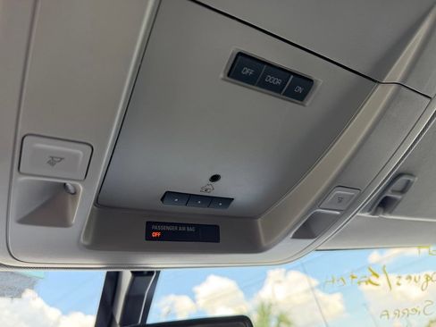 Used 2017 GMC Sierra 1500 SLE w/ SLE Value Package RWD image 19
