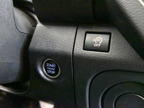 Used 2025 Nissan Frontier SV w/ SV Convenience Package RWD image 24