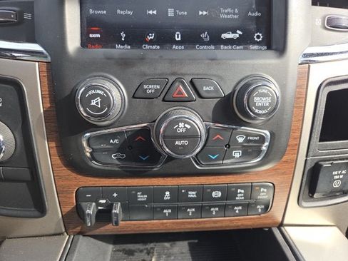 Used 2018 RAM 3500 Laramie w/ Snow Chief Group AWD/4WD image 19