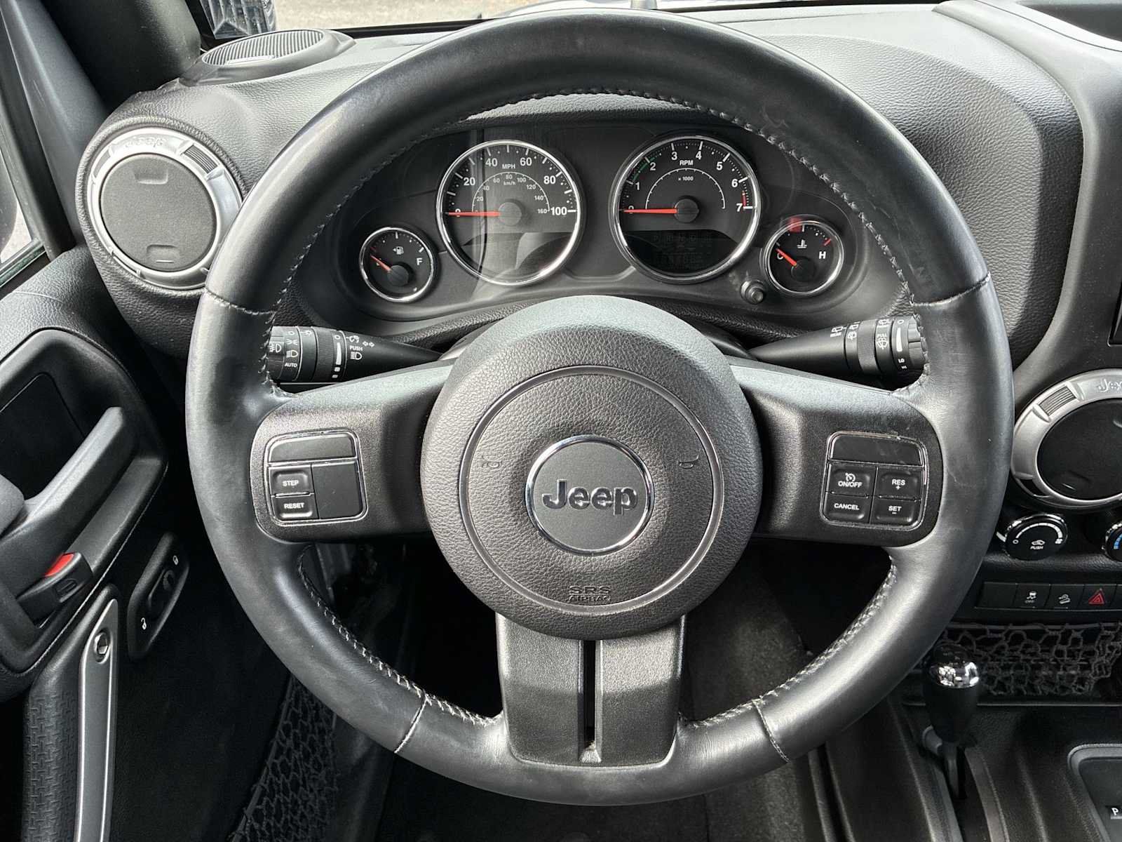 Used 2015 Jeep Wrangler Unlimited Rubicon AWD/4WD image 11