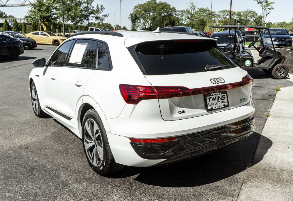 Used 2024 Audi Q8 e-tron Premium AWD/4WD image 31
