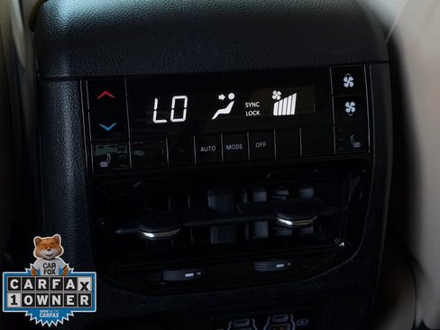 Used 2021 Jeep Grand Cherokee L Limited AWD/4WD image 25