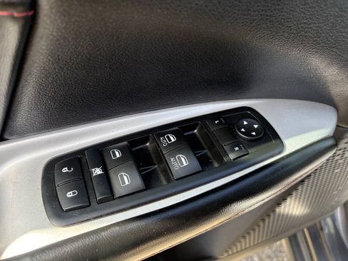 Used 2015 Dodge Journey R/T w/ Flexible Seating Group FWD image 27