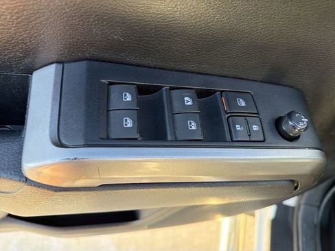 Certified 2021 Toyota Tacoma SR5 image 10