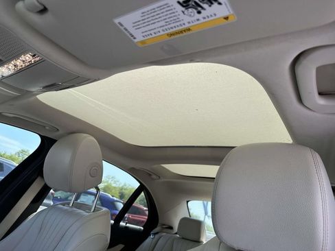 Used 2022 Mercedes-Benz E 350 4MATIC Sedan image 12