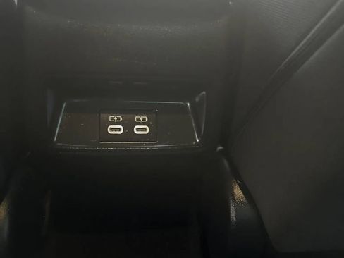 Used 2023 Toyota Corolla LE FWD image 17