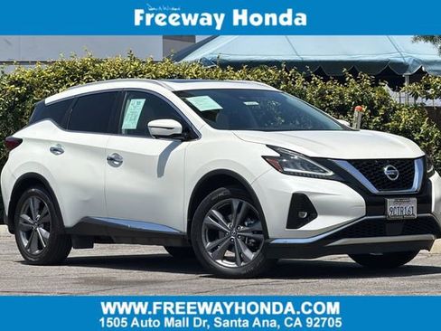 Used 2022 Nissan Murano Platinum w/ Cargo Package FWD image 1