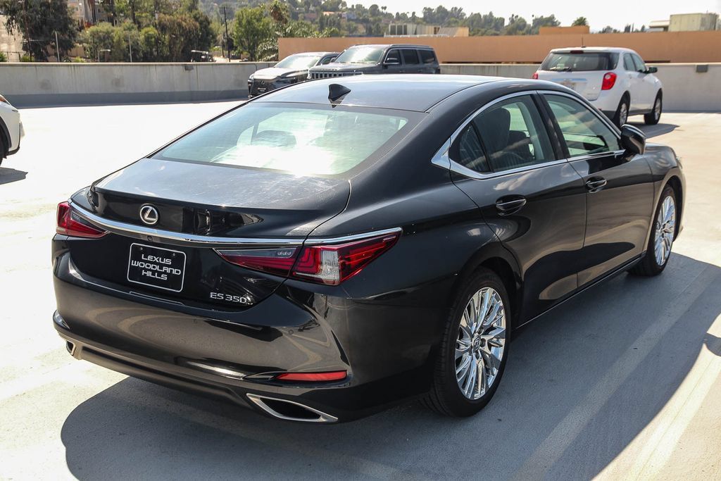 Used 2024 Lexus ES 350 w/ Premium Package FWD image 5