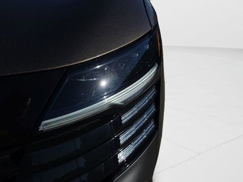 Used 2025 Nissan Kicks SV image 17