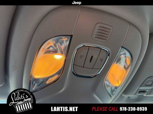 Certified 2022 Jeep Compass Limited image 34